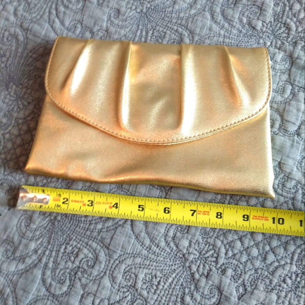 Clutch purse